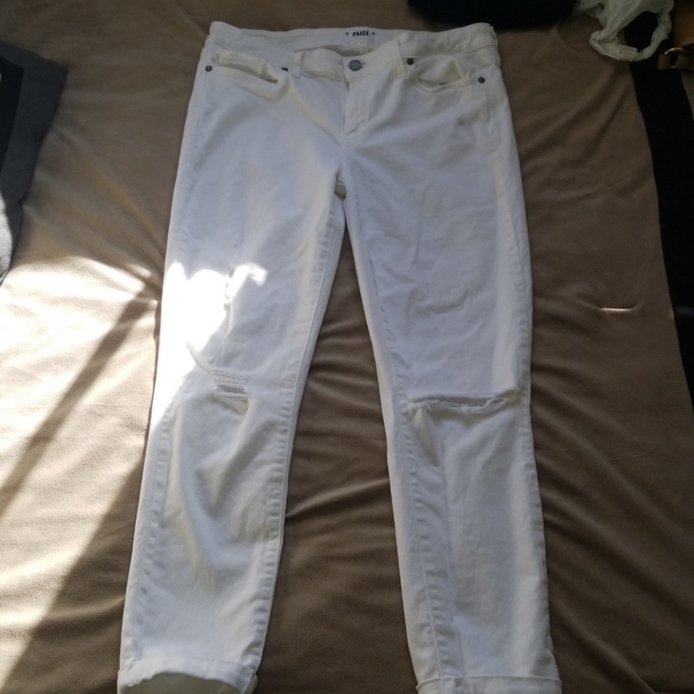 Paige denim white distressed jeans EUC. Size 32